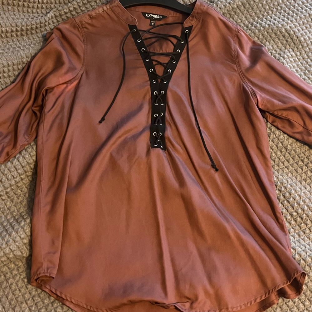 Express Blouse - Picture 2 of 6